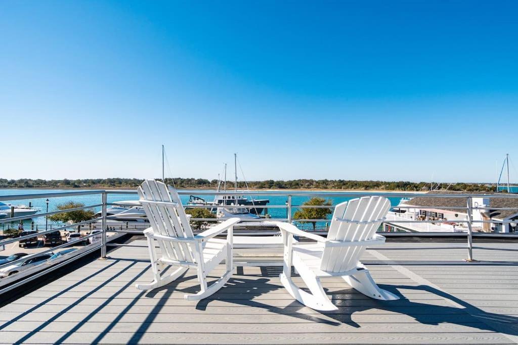 Why Knot Getaway…Rooftop With Waterview! Unit F Beaufort Eksteriør billede